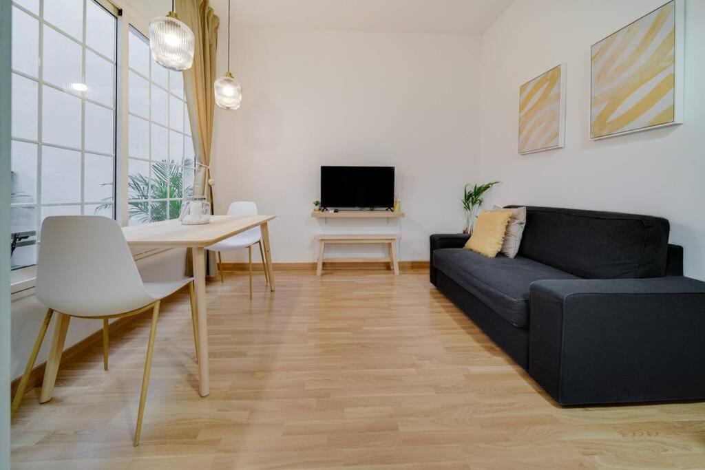 Encantador apartamento con patio Málaga Exterior foto