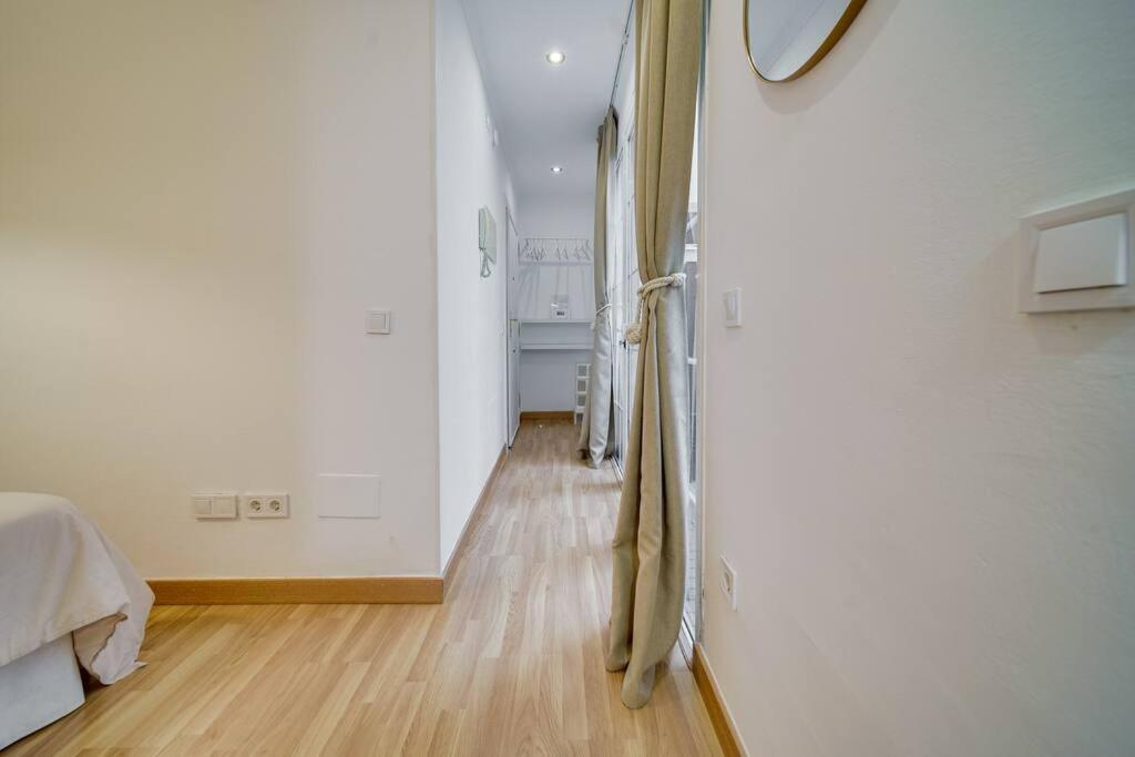 Encantador apartamento con patio Málaga Exterior foto